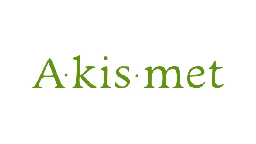 mejores plugins wordpress seguridad akismet